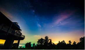 天文台と夜空