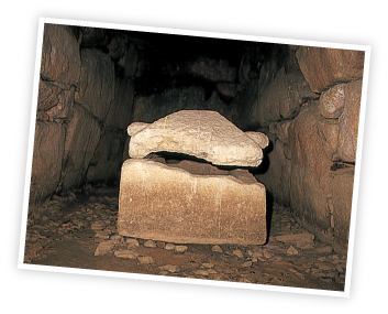 素隠居の格好をした二人の人物